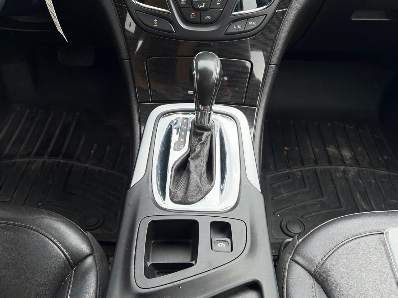 2015 Buick Regal 4dr Sdn Turbo FWD Photo