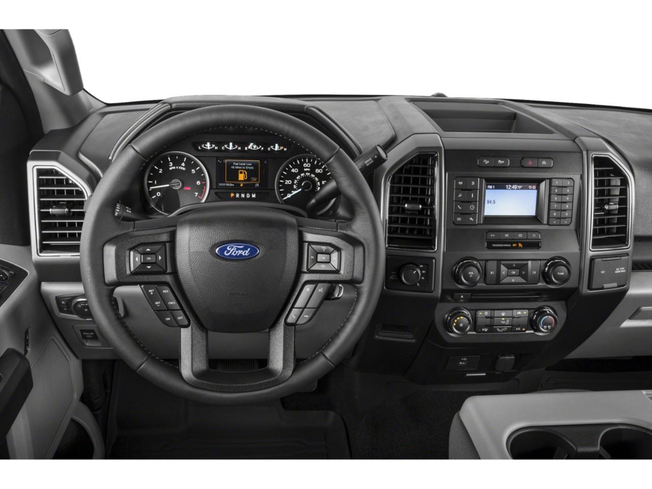 2020 Ford F-150 XLT 4WD SuperCrew 5.5' Box Photo3