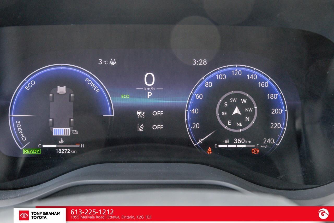 2025 Toyota Sienna XSE 7-Passenger Photo