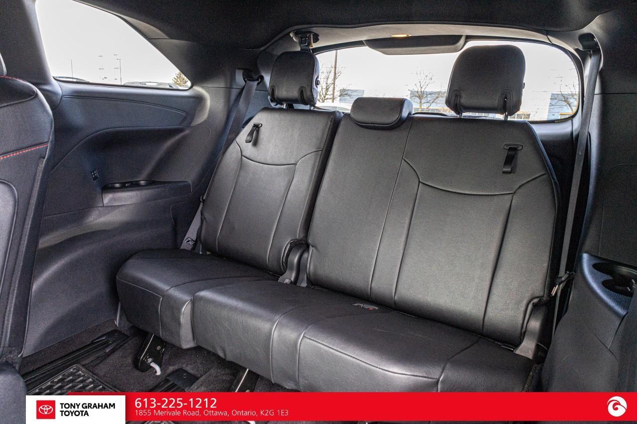 2025 Toyota Sienna XSE 7-Passenger Photo