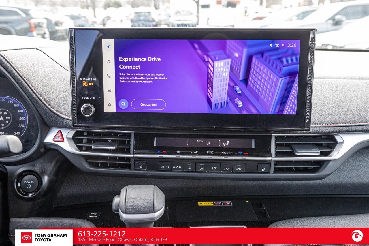 2025 Toyota Sienna XSE 7-Passenger Photo