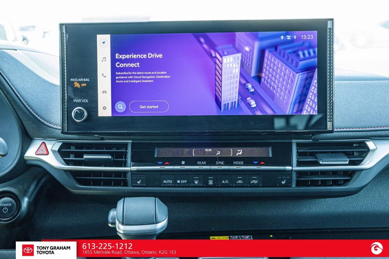 2025 Toyota Sienna XSE 7-Passenger Photo