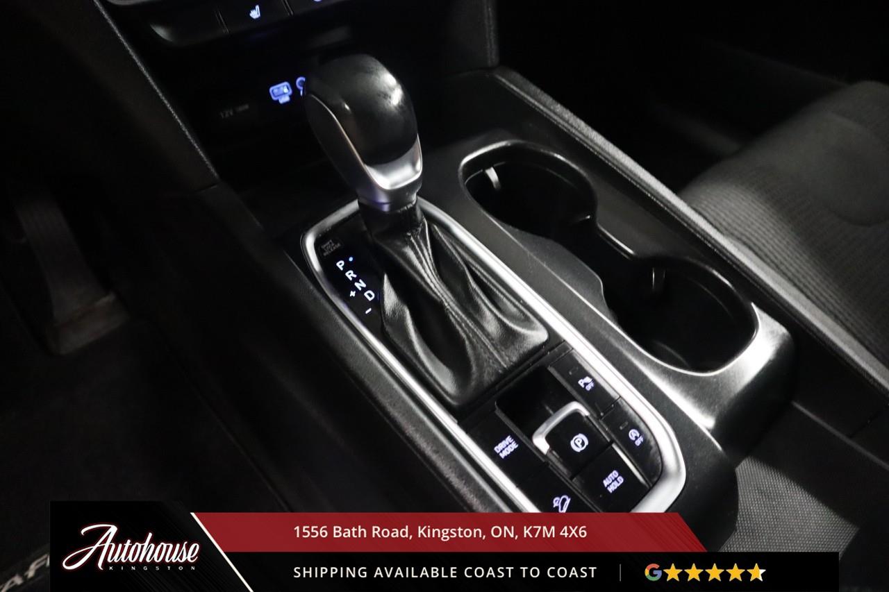 2020 Hyundai Santa Fe Preferred 2.4 ALL WHEEL DRIVE - APPLE CARPLAY & ANDROID AUTO Photo