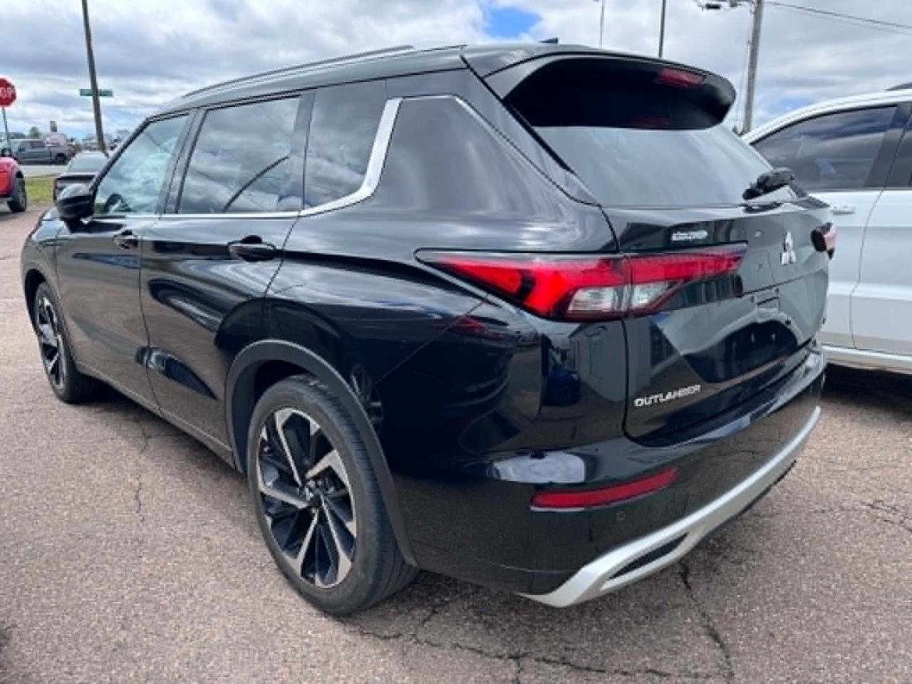 2022 Mitsubishi Outlander GT PREMIUM Photo