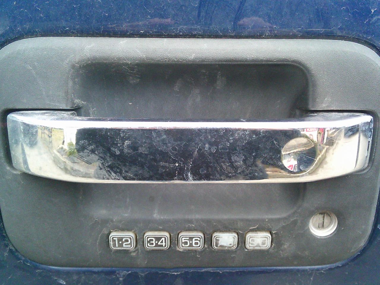 2009 Ford F-150 4WD Supercrew 145 XLT Photo