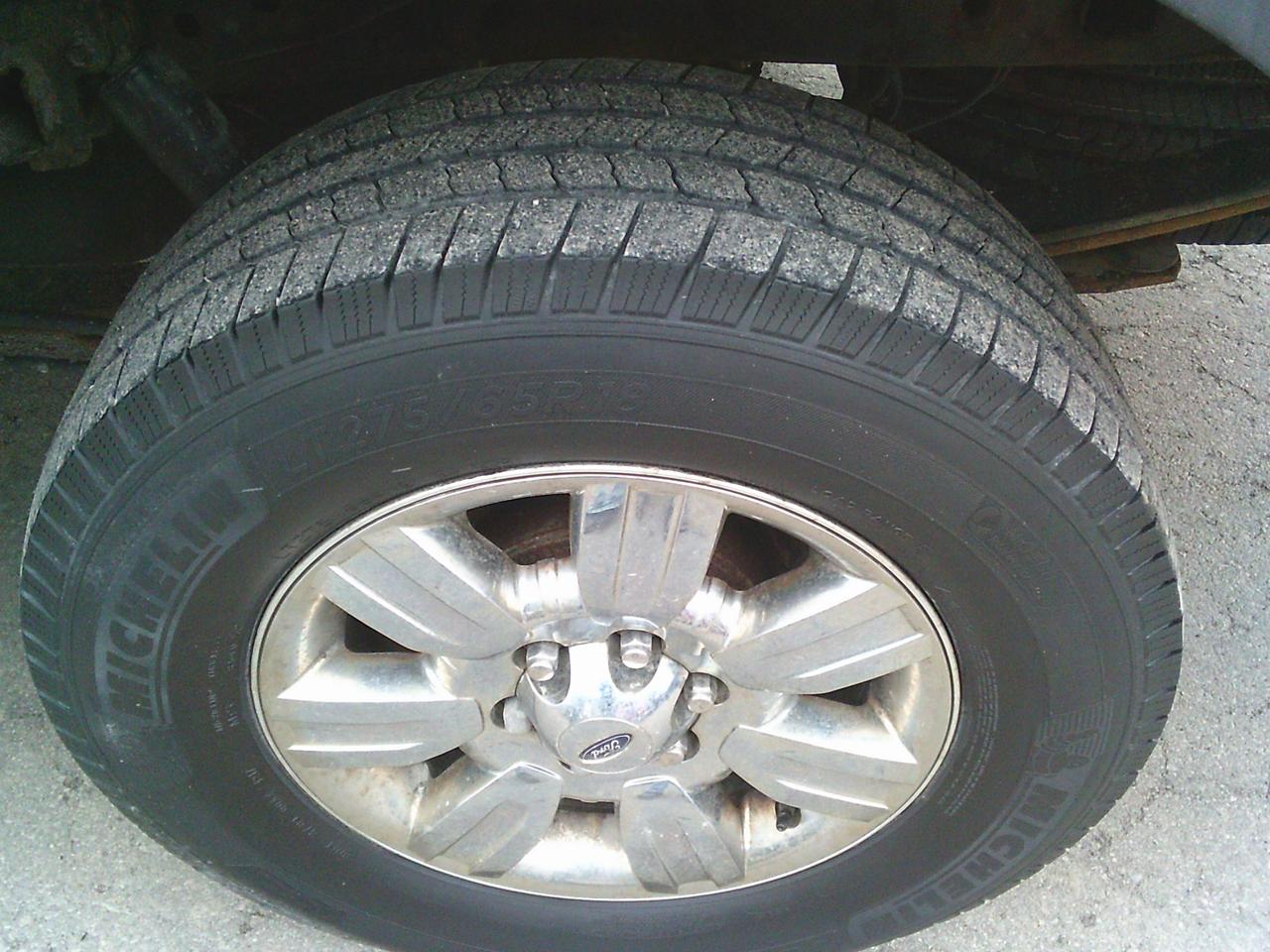 2009 Ford F-150 4WD Supercrew 145 XLT Photo