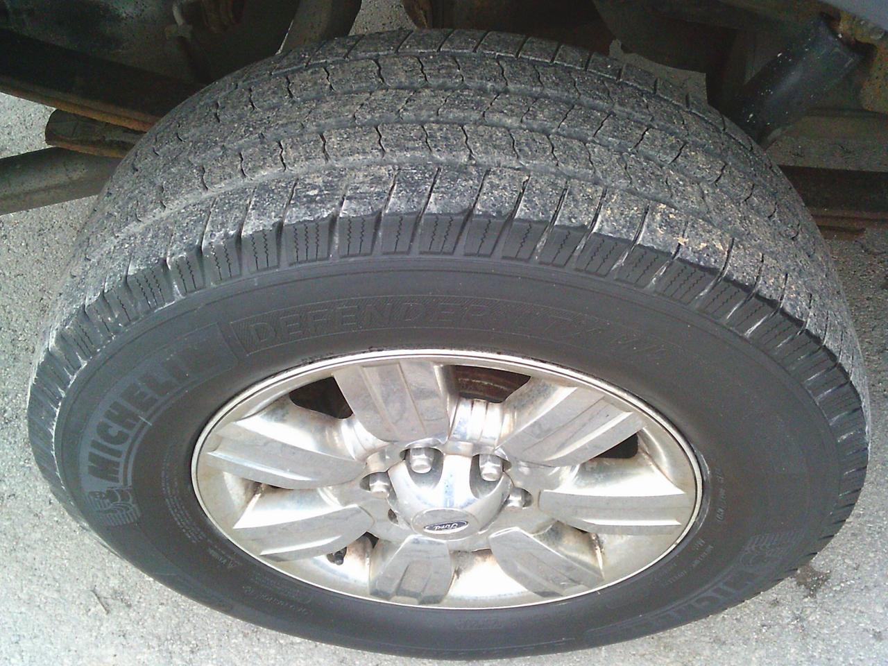 2009 Ford F-150 4WD Supercrew 145 XLT Photo