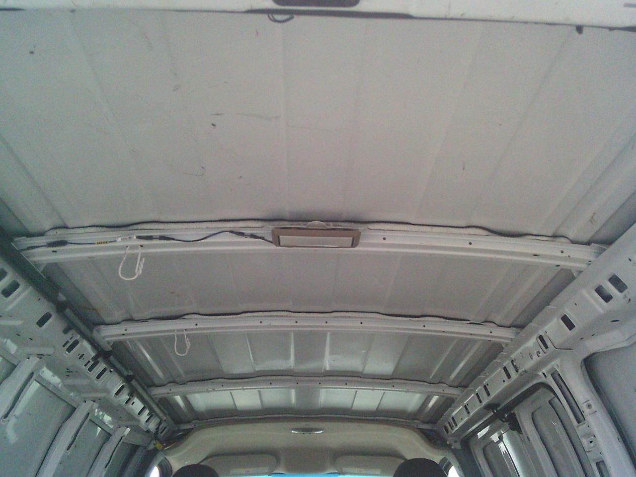 2011 Chevrolet Express RWD 2500 135 Photo