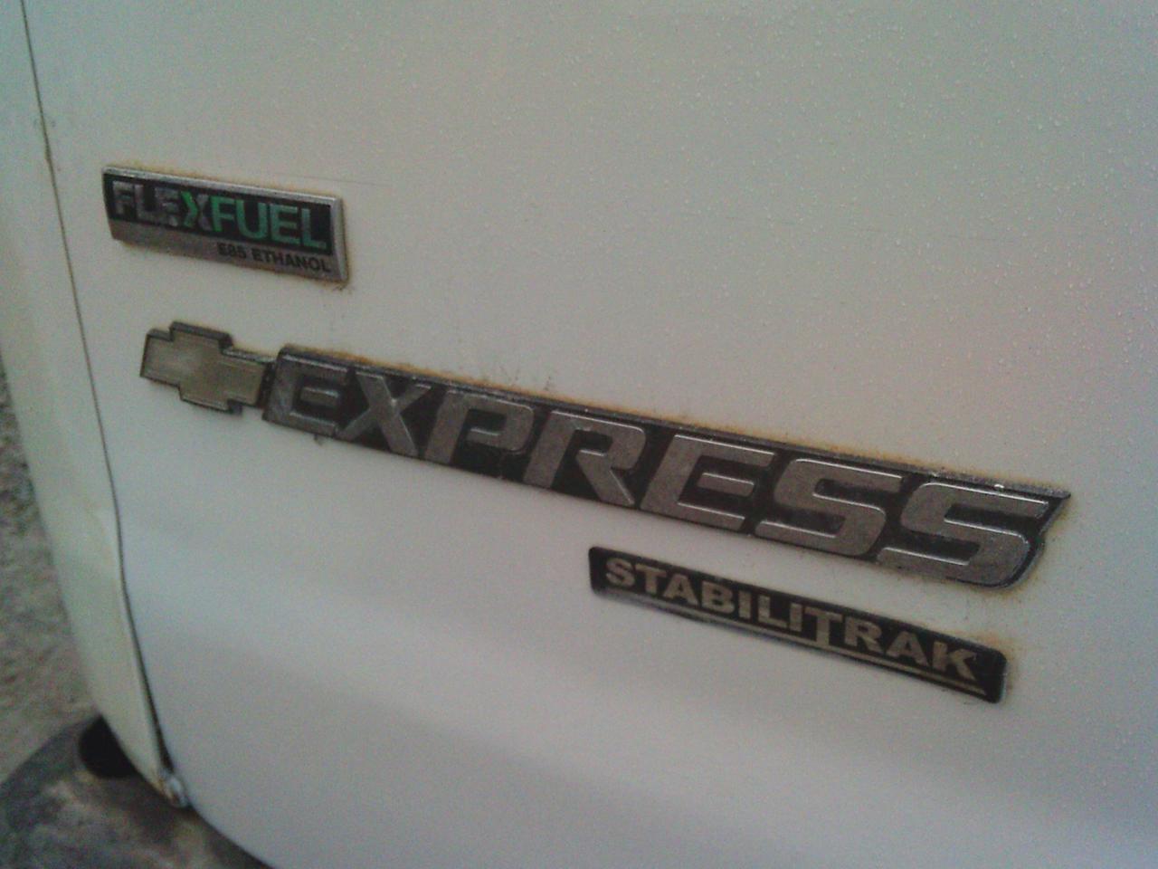 2011 Chevrolet Express RWD 2500 135 Photo