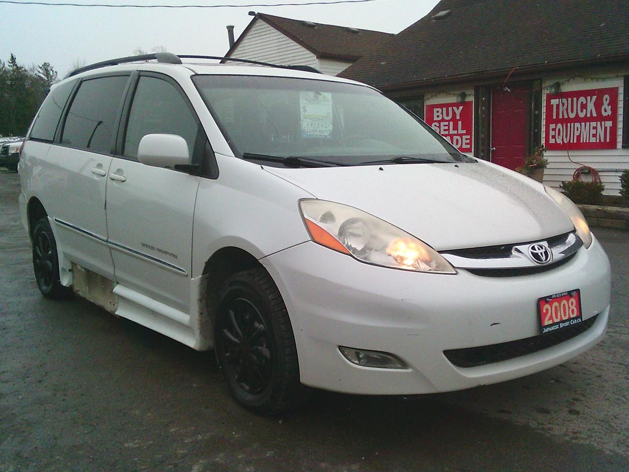 2008 Toyota Sienna wheel chair 5dr XLE Mobility 5 Pass FWD Photo