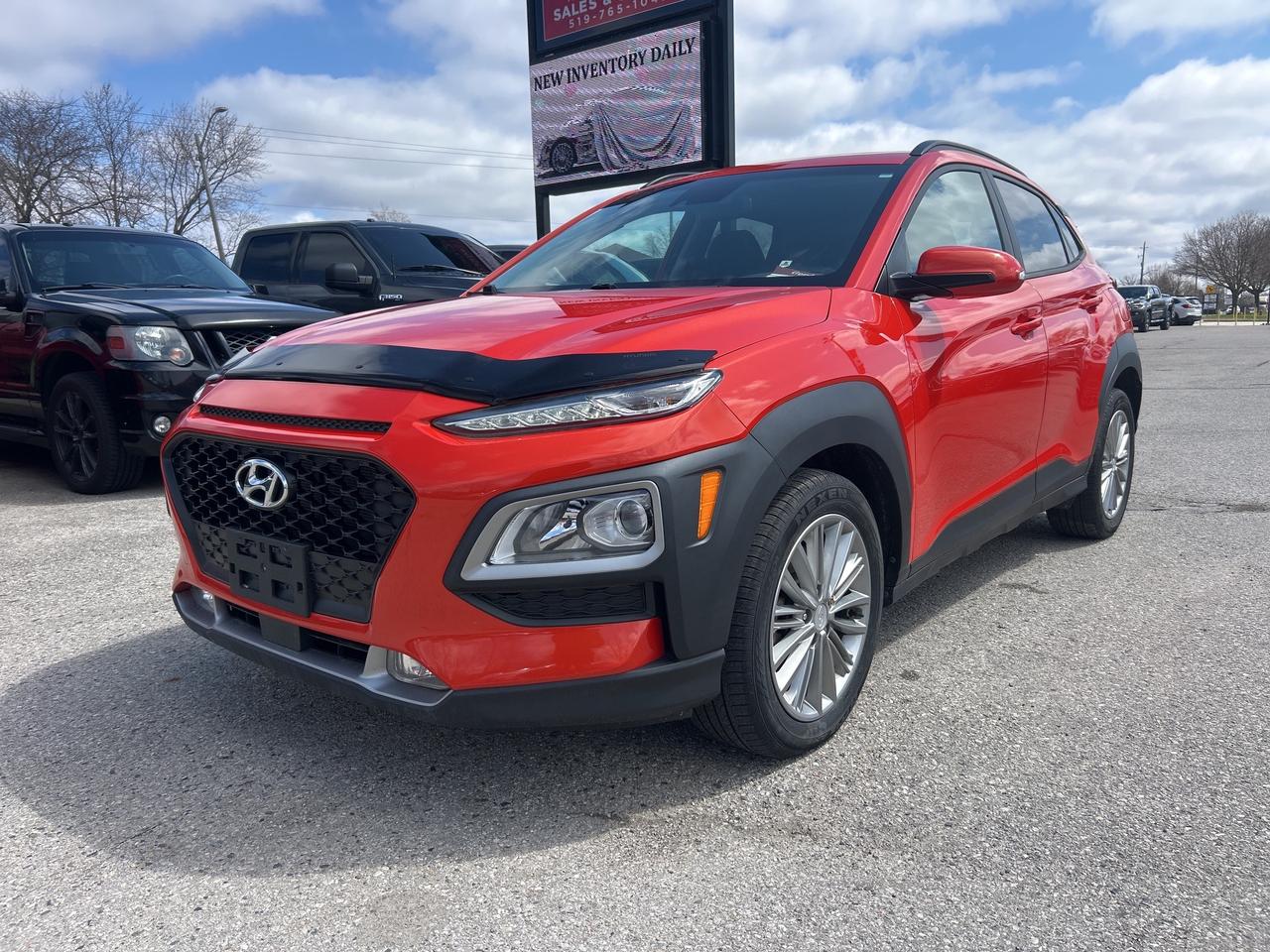 2020 Hyundai KONA LUXURY, CLEAN CARFAX, SUNROOF, LEATHER, BACKUP CAM - Photo #2