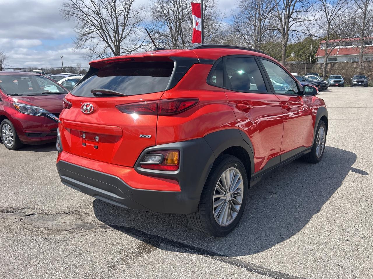 2020 Hyundai KONA LUXURY, CLEAN CARFAX, SUNROOF, LEATHER, BACKUP CAM - Photo #6
