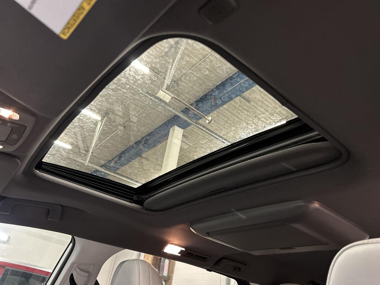 2023 Toyota Sienna XSE PREMIUM HYBRID AWD | 7-PASS |LEATHER | DVD Photo