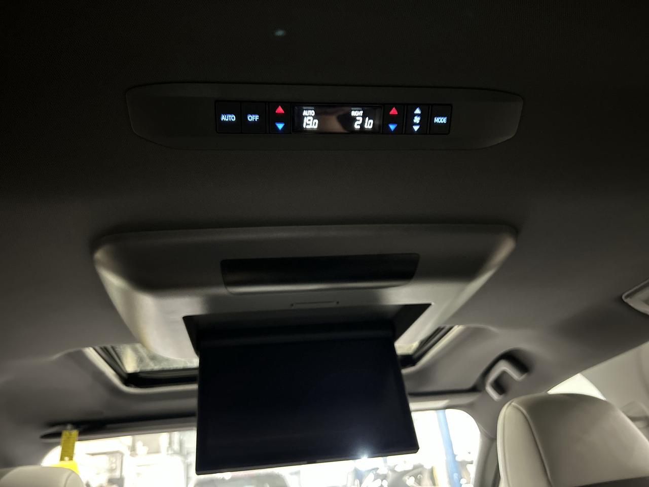 2023 Toyota Sienna XSE PREMIUM HYBRID AWD | 7-PASS |LEATHER | DVD Photo