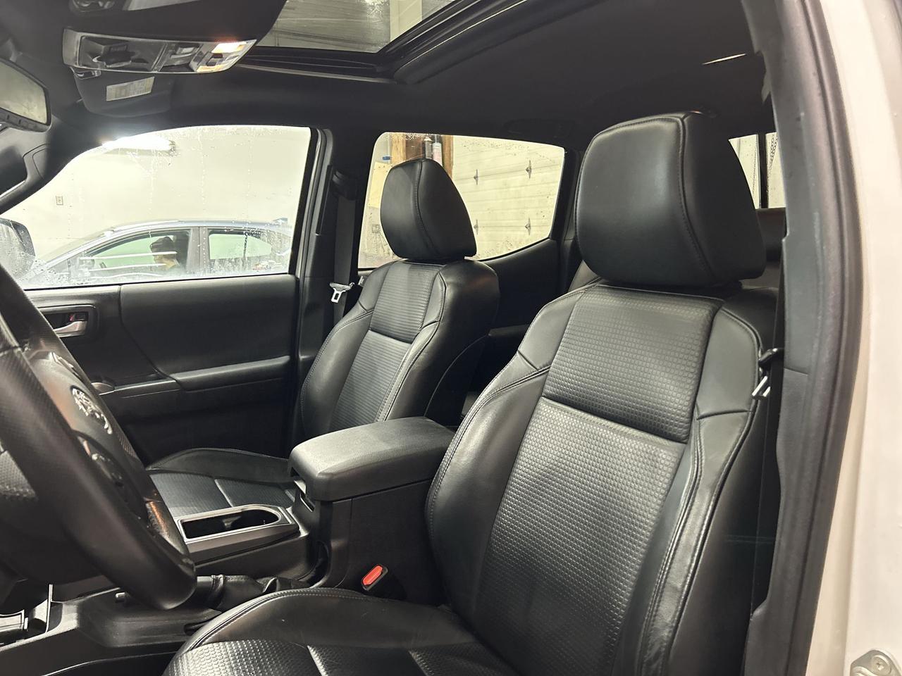 2020 Toyota Tacoma TRD OFF-ROAD 4X4 |DBL CAB | HTD LEATHER | CARPLAY Photo