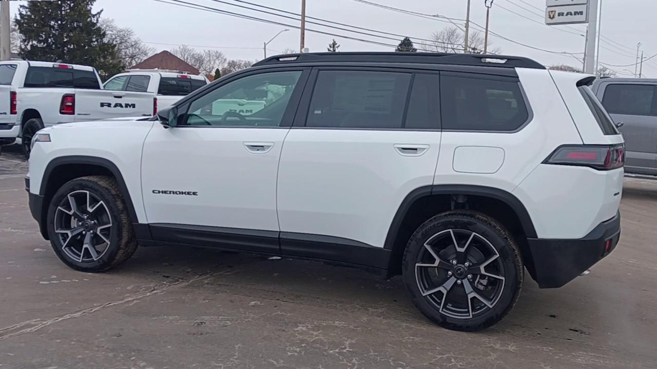 2026 Jeep Cherokee Overland 4x4 Photo