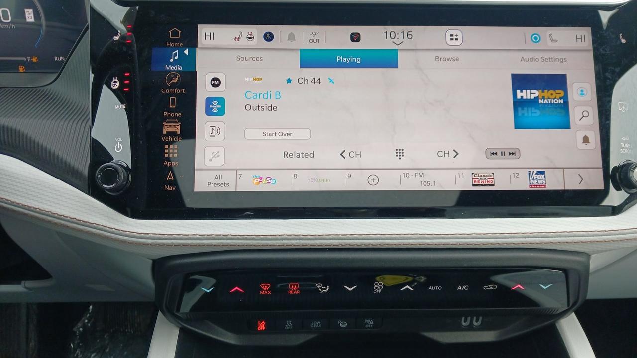 2026 Jeep Cherokee Overland 4x4 Photo