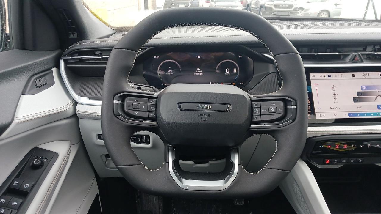 2026 Jeep Cherokee Overland 4x4 Photo