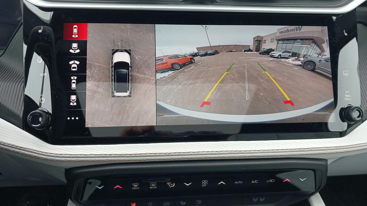 2026 Jeep Cherokee Overland 4x4 Photo