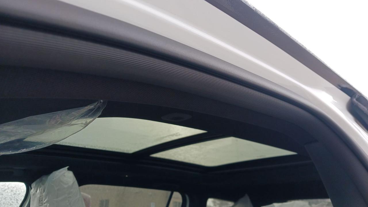 2026 Jeep Cherokee Overland 4x4 Photo