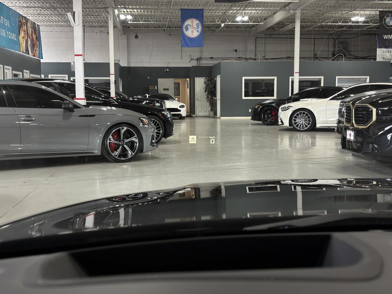 2022 BMW M4 Coupe|MANUAL|CUSTOMTITANIUMINTAKE|CARBONSEATS|HUD| Photo
