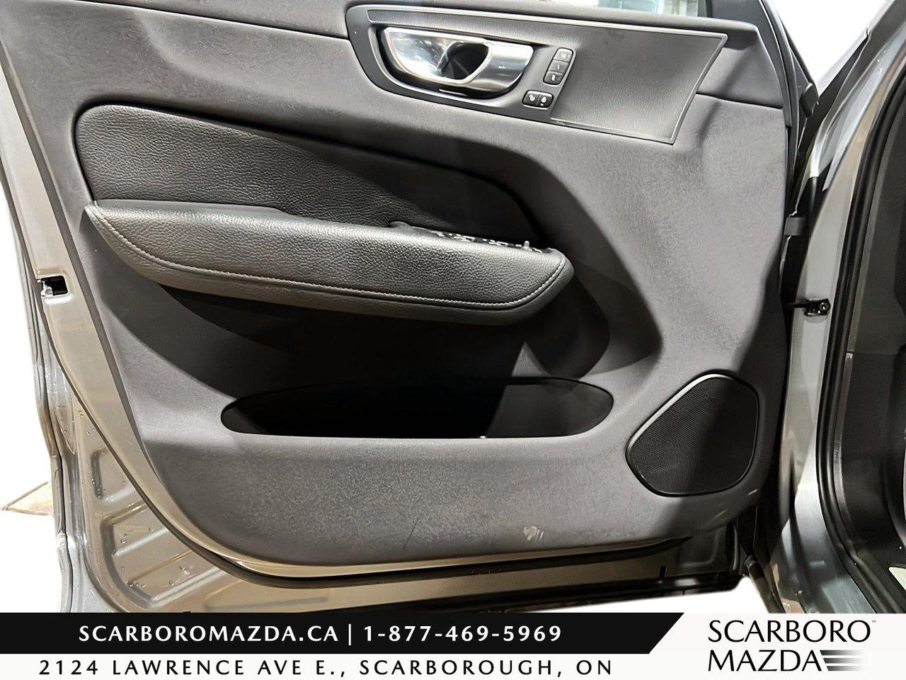 2021 Volvo XC60 Momentum Photo