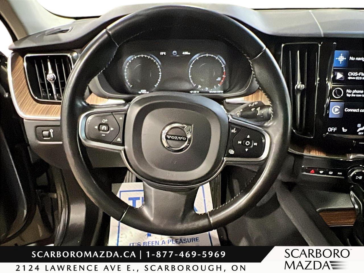 2021 Volvo XC60 Momentum Photo