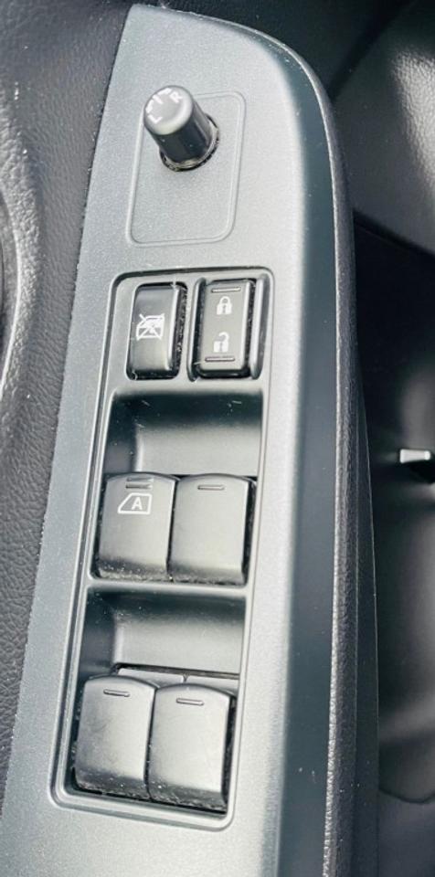 2014 Subaru Impreza 2.0i 4dr All-wheel Drive Sedan CVT Photo