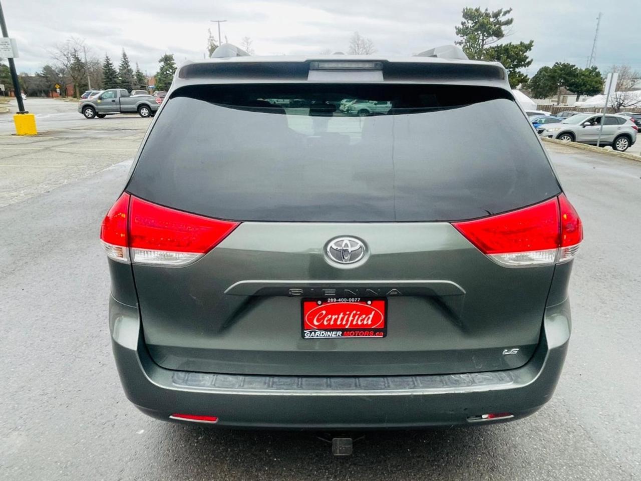 2011 Toyota Sienna LE 4dr Front-wheel Drive Passenger Van Automatic Photo