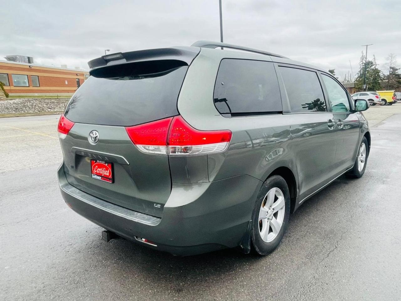 2011 Toyota Sienna LE 4dr Front-wheel Drive Passenger Van Automatic Photo