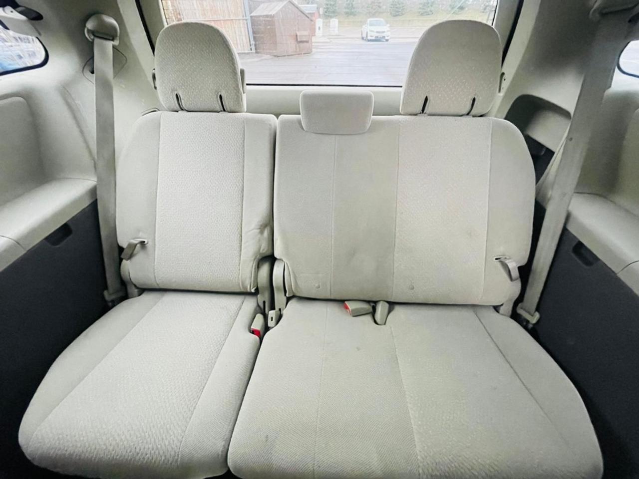 2011 Toyota Sienna LE 4dr Front-wheel Drive Passenger Van Automatic Photo