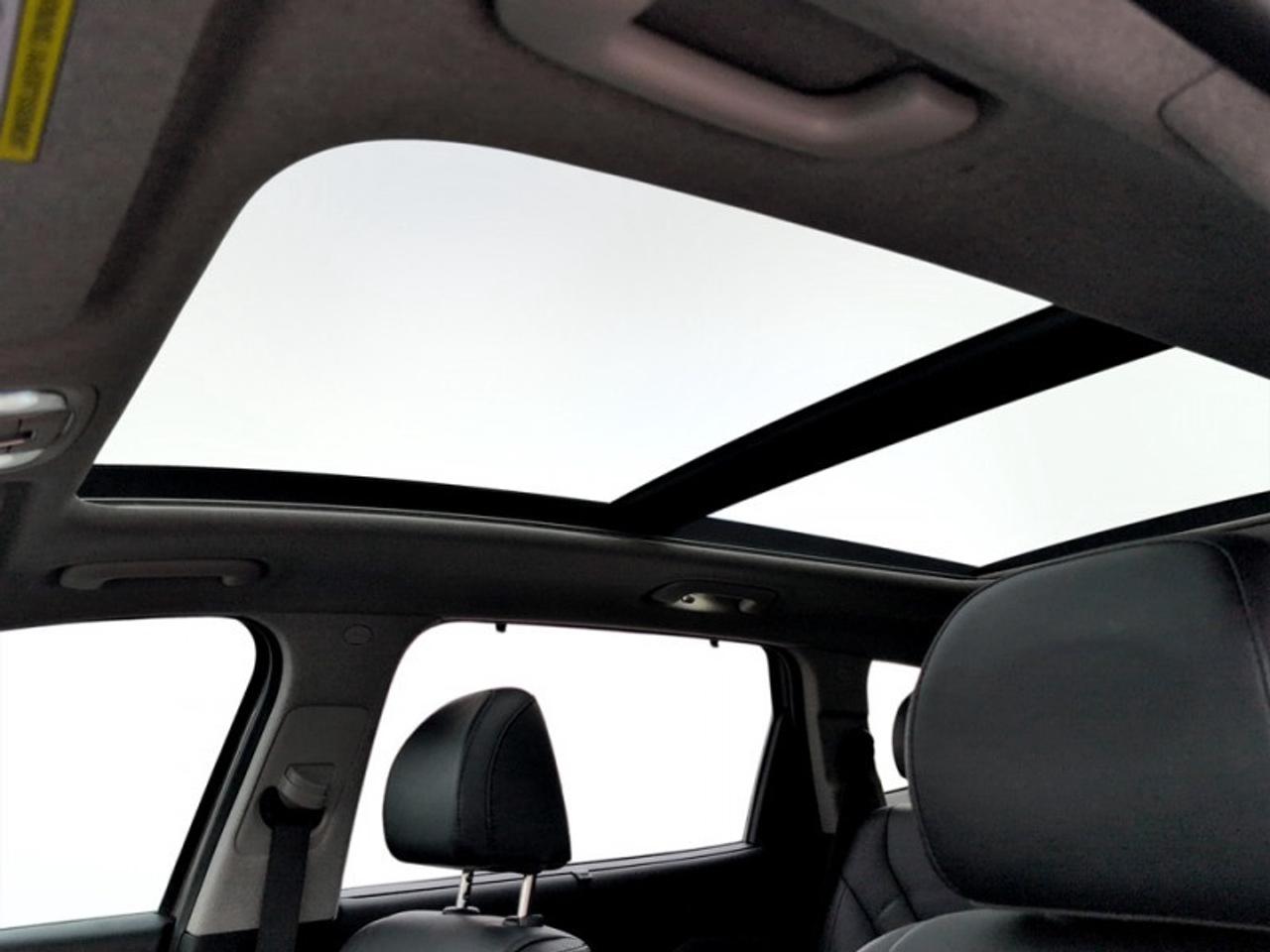 2019 Hyundai Santa Fe 2.0T Luxury AWD  **CLEAN CARFAX** Photo