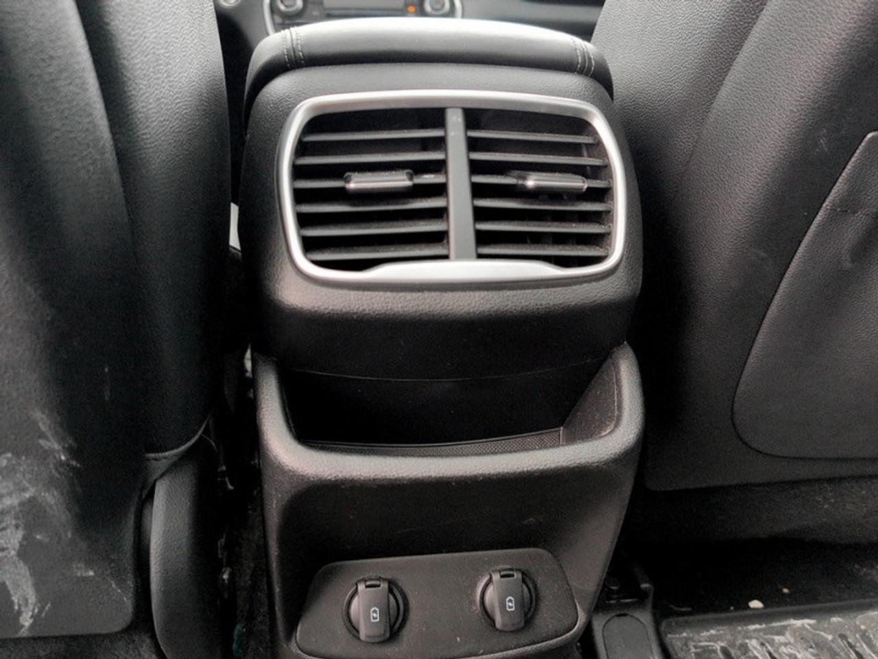 2019 Hyundai Santa Fe 2.0T Luxury AWD  **CLEAN CARFAX** Photo