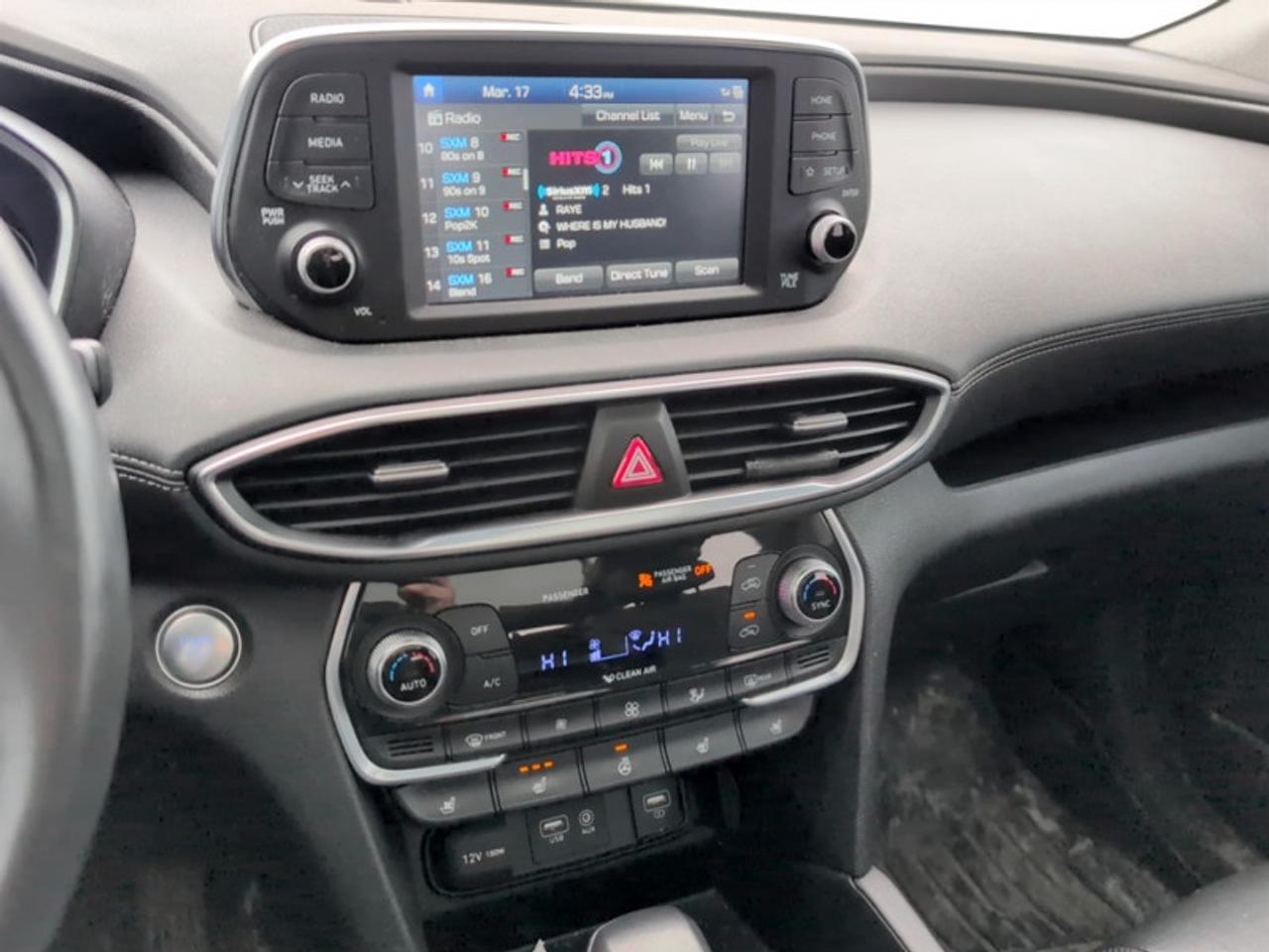 2019 Hyundai Santa Fe 2.0T Luxury AWD  **CLEAN CARFAX** Photo