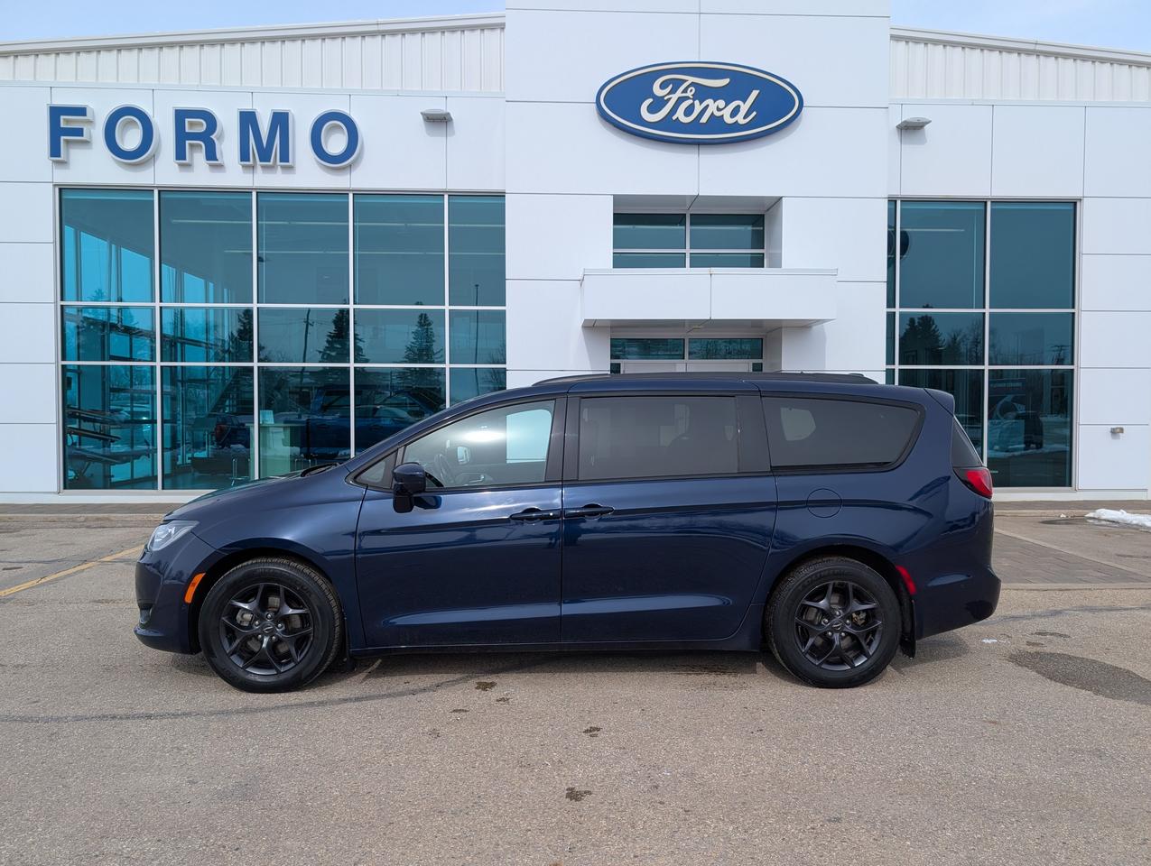 Used 2019 Chrysler Pacifica Touring-L Plus for sale in Swan River, MB