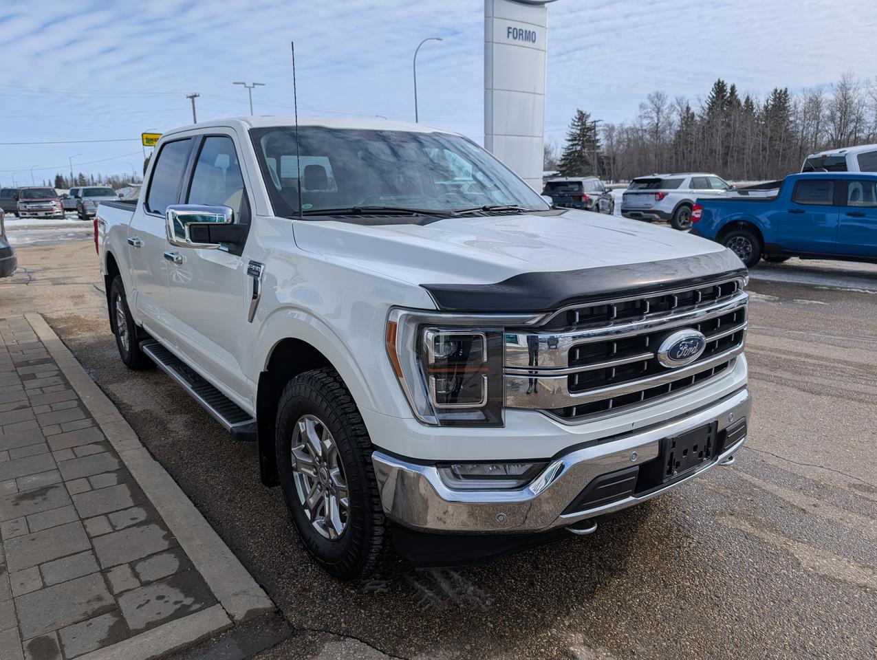 2022 Ford F-150 Lariat Photo3