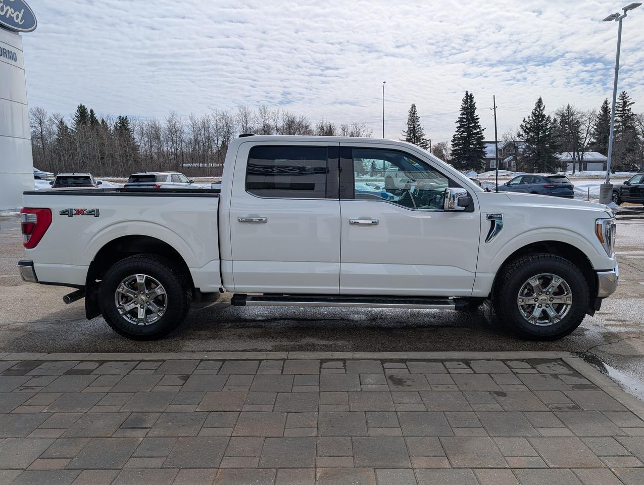 2022 Ford F-150 Lariat Photo4