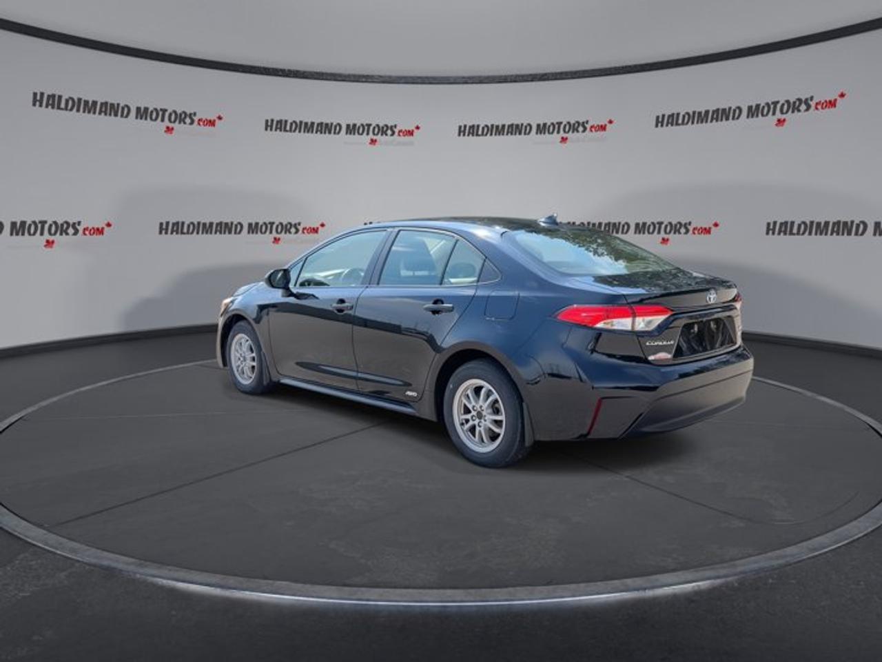 2023 Toyota Corolla Hybrid LE AWD | No accidents Photo