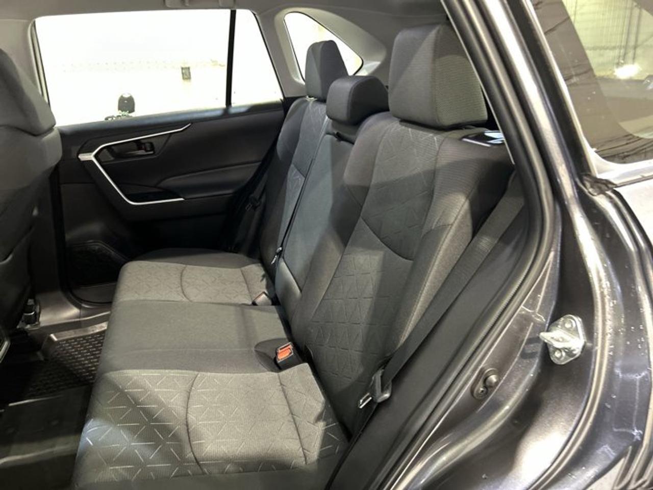 2023 Toyota RAV4 LE AWD Photo
