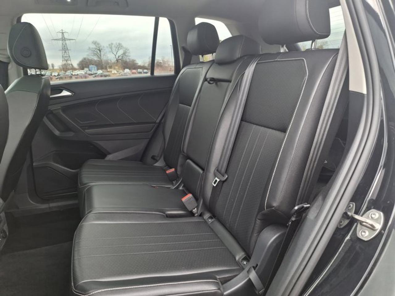 2024 Volkswagen Tiguan Comfortline AWD | Sunroof | Leatherette | Adaptive Cruise | Heated Wheel + Seats | Rear Cam & More ! Photo