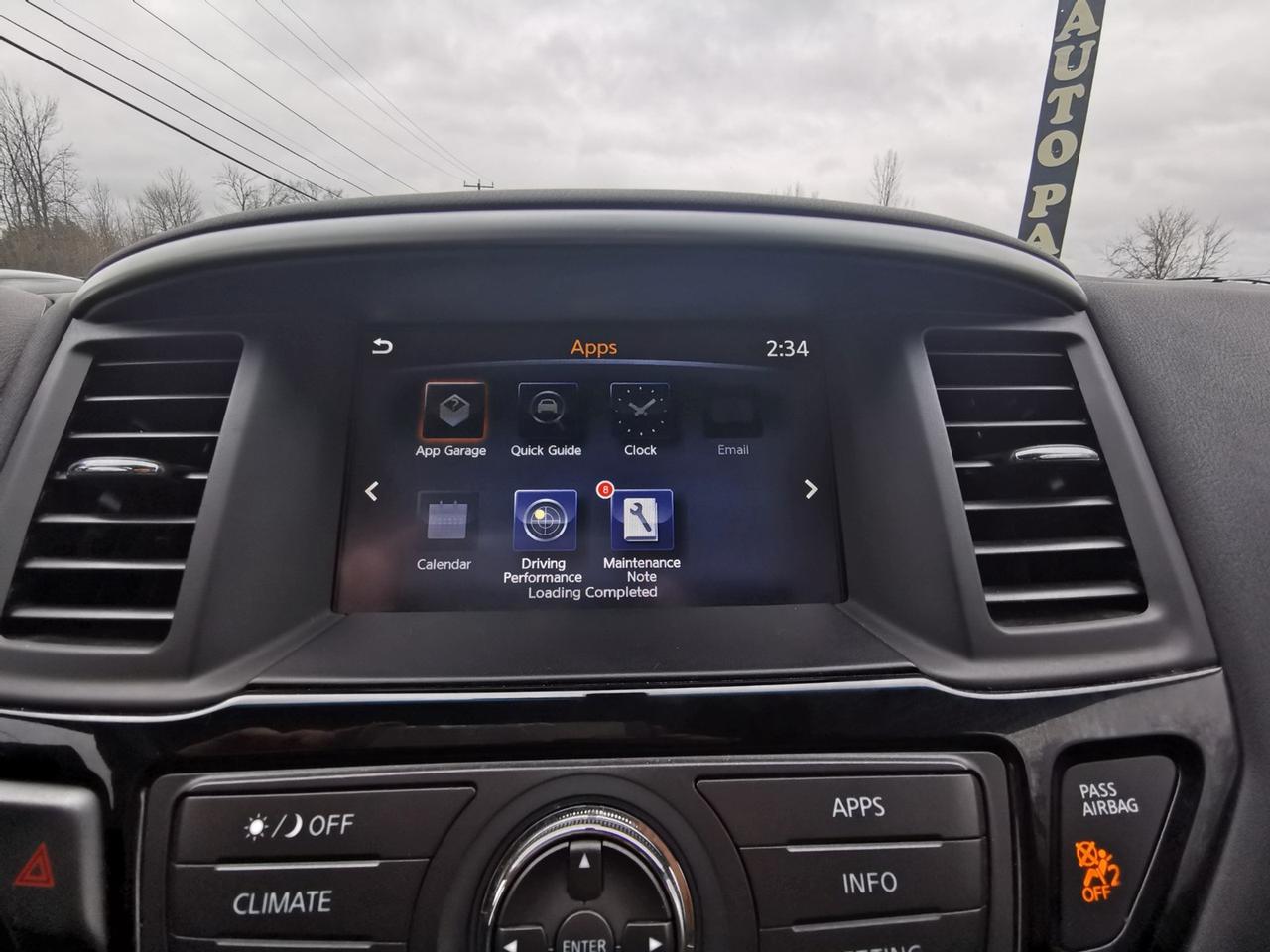 2017 Nissan Pathfinder SV Photo