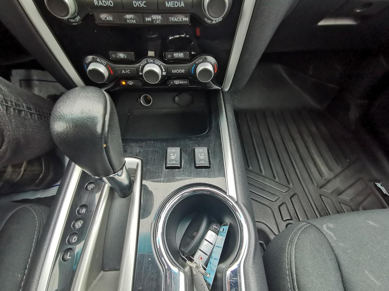 2017 Nissan Pathfinder SV Photo