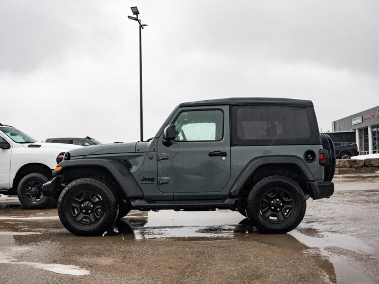 2025 Jeep Wrangler SPORT Photo