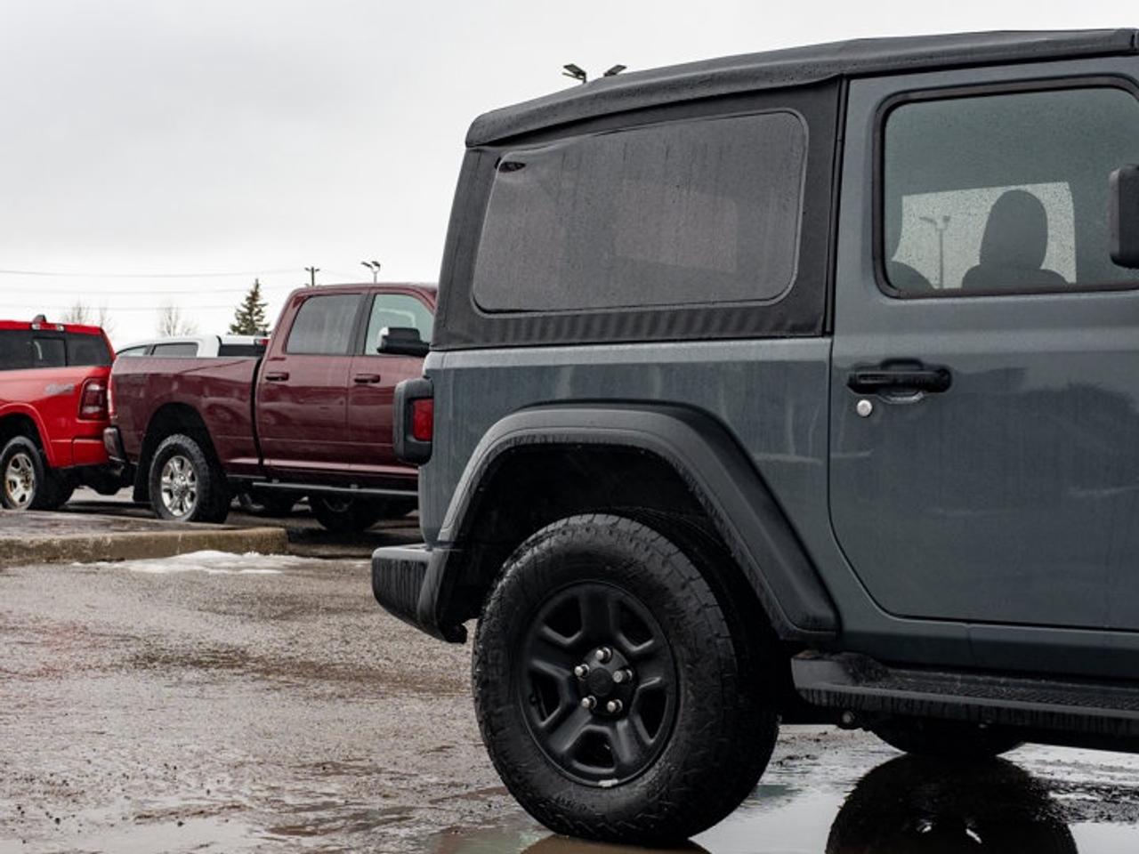 2025 Jeep Wrangler SPORT Photo