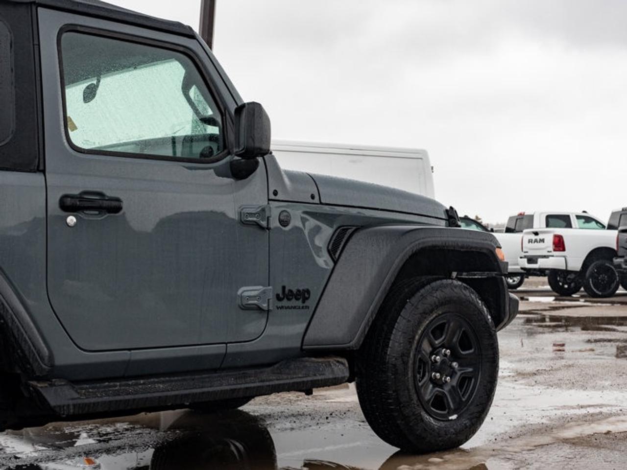 2025 Jeep Wrangler SPORT Photo