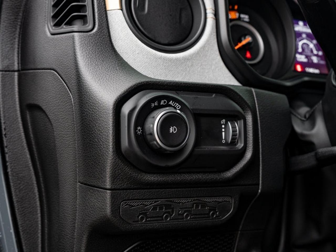 2025 Jeep Wrangler SPORT Photo