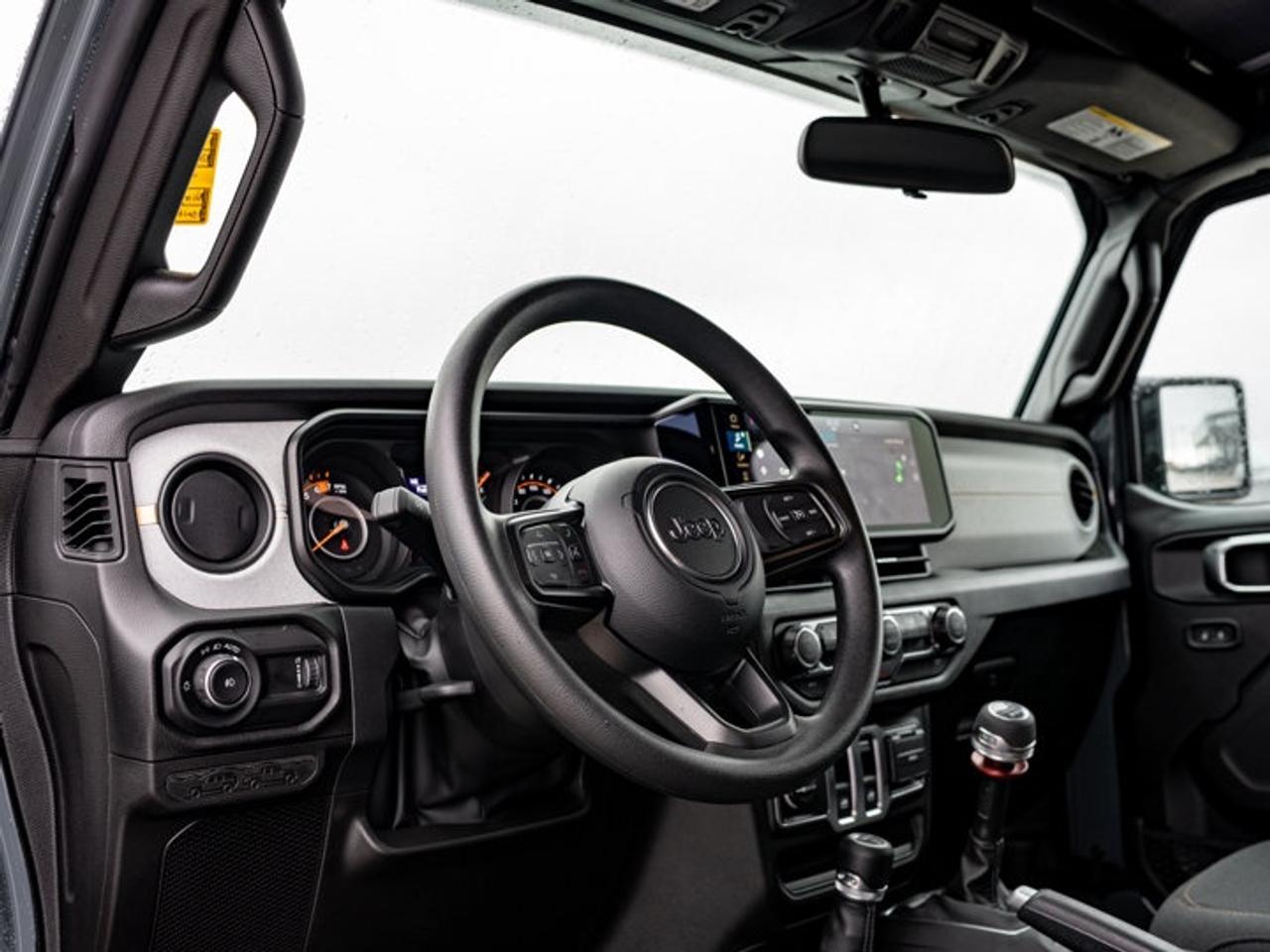 2025 Jeep Wrangler SPORT Photo