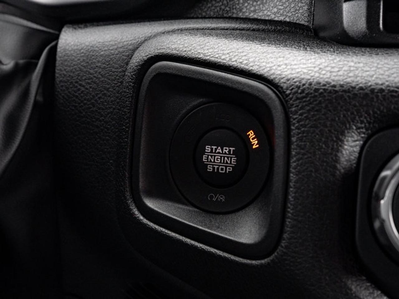 2025 Jeep Wrangler SPORT Photo