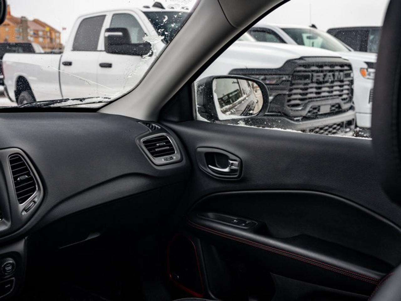 2021 Jeep Compass Trailhawk Photo