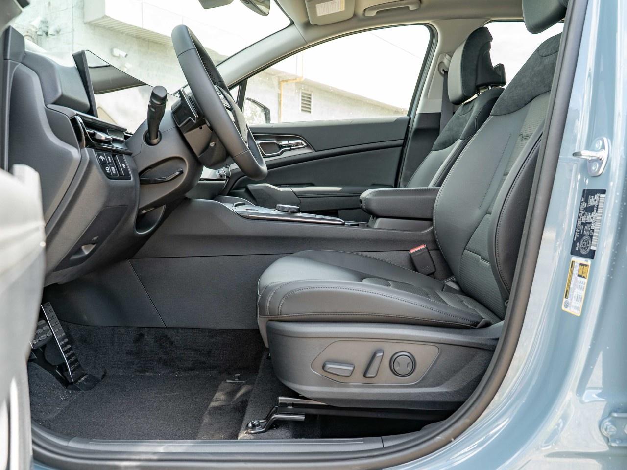 2026 Kia Sportage Hybrid SX AWD w/Black Interior Photo